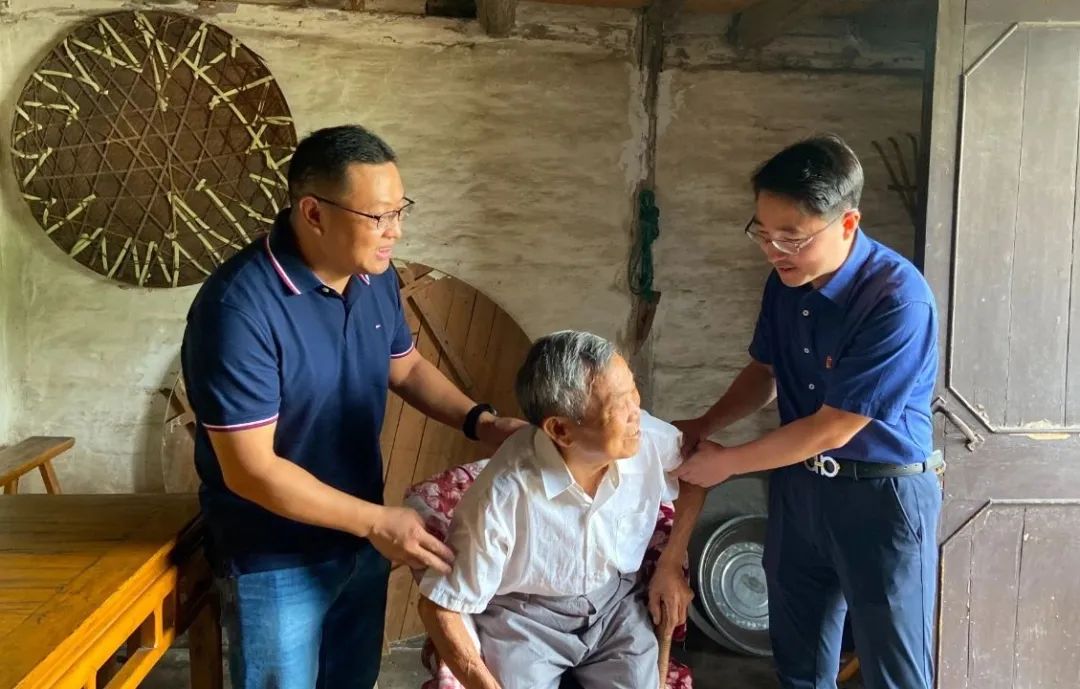 飲水思源，不忘社會(huì)責(zé)任——迅實(shí)科技情系家鄉(xiāng)公益行_浙江迅實(shí)科技有限公司_548300953.jpeg